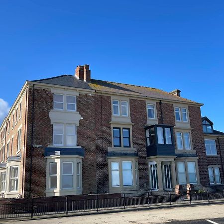 The Beach Front Apartment, Amazing Frontline Sea Views Tynemouth Exterior photo